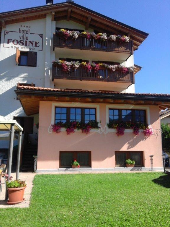 Hotel Villa Fosine Pinzolo Exterior photo
