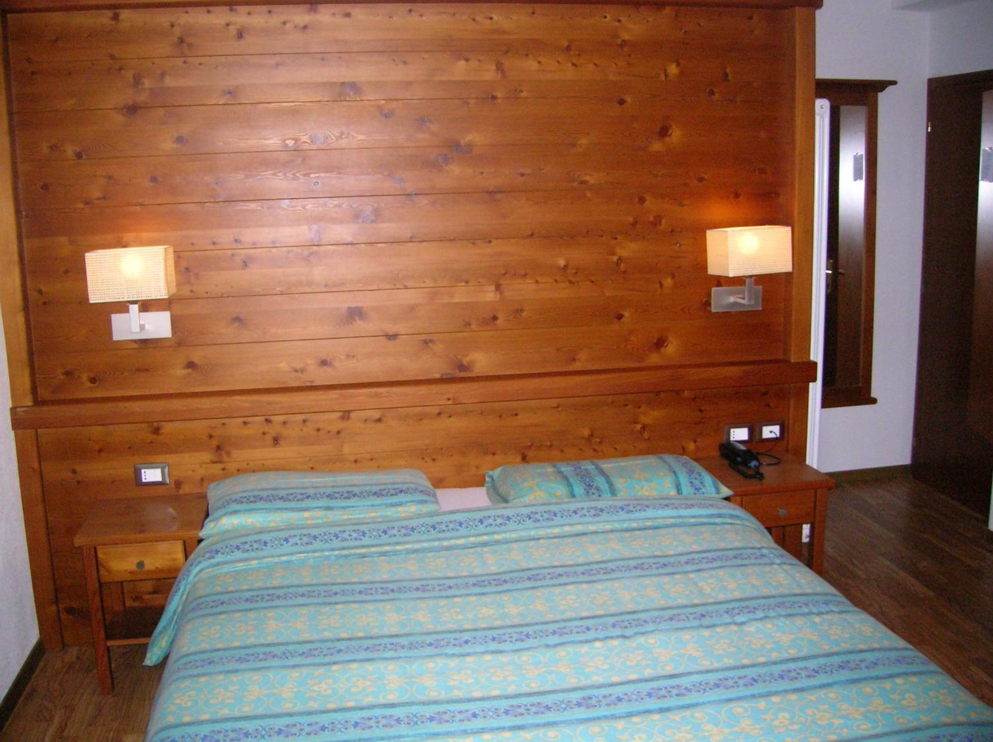 Hotel Villa Fosine Pinzolo Exterior photo